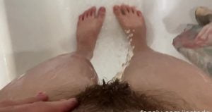 Hairy pussy Piss Peeing by lostodg