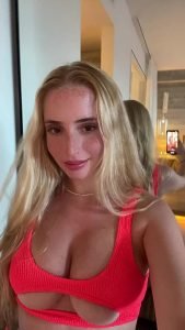 Natural tits Blonde Showing boobs by madisonmoores