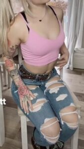 TikTok thot wants you eat her horny pussy for breakfast